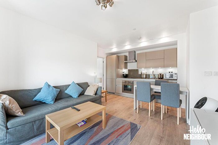 2 Bedroom Apartment To Rent In Great Eastern Road, London, E15