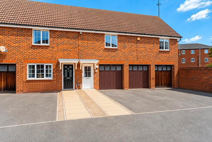 2 Bedroom Apartment For Sale In Horsa Gardens, Hatfield, Hertfordshire, AL10