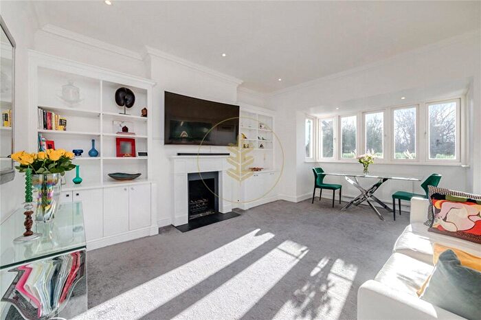 3 Bedroom Apartment For Sale In Briardale Gardens, Hampstead, London, NW3