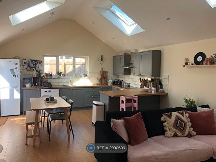 2 Bedroom Bungalow To Rent In Park Road, Silverton, Exeter, EX5