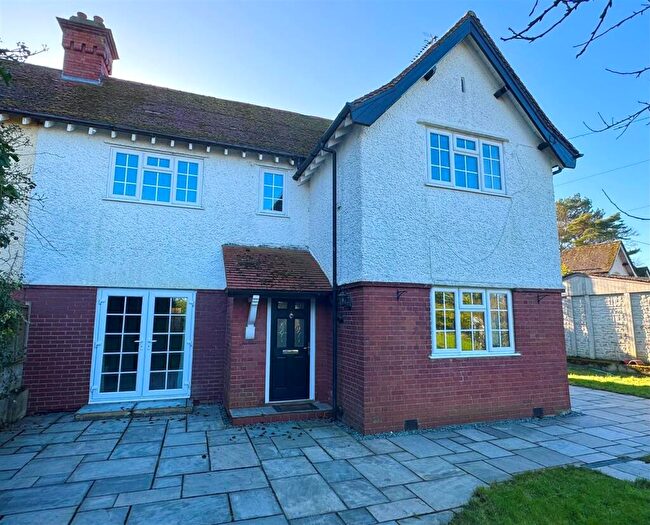 3 Bedroom House To Rent In Mixbury, NN13