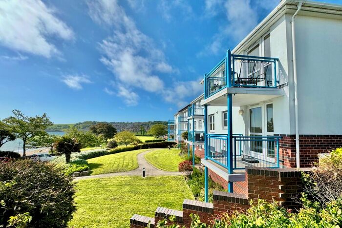 2 Bedroom Flat For Sale In De Moulham Road, Swanage, BH19