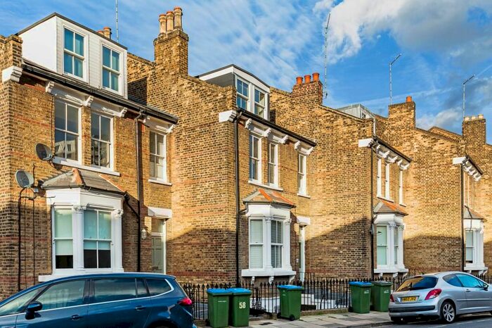 2 Bedroom Flat To Rent In Woodlands Park Road, London, SE10
