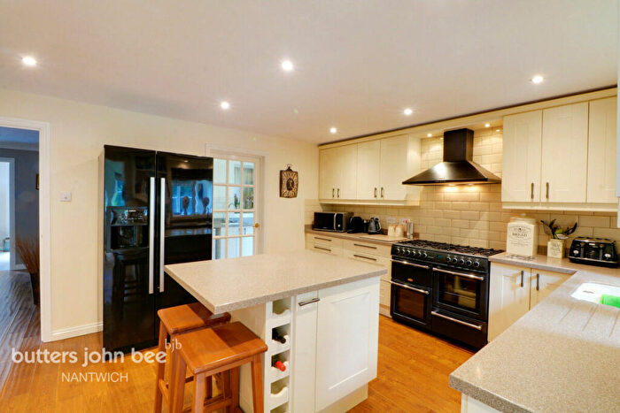 5 Bedroom Detached House For Sale In Pear Tree Field, Nantwich, CW5