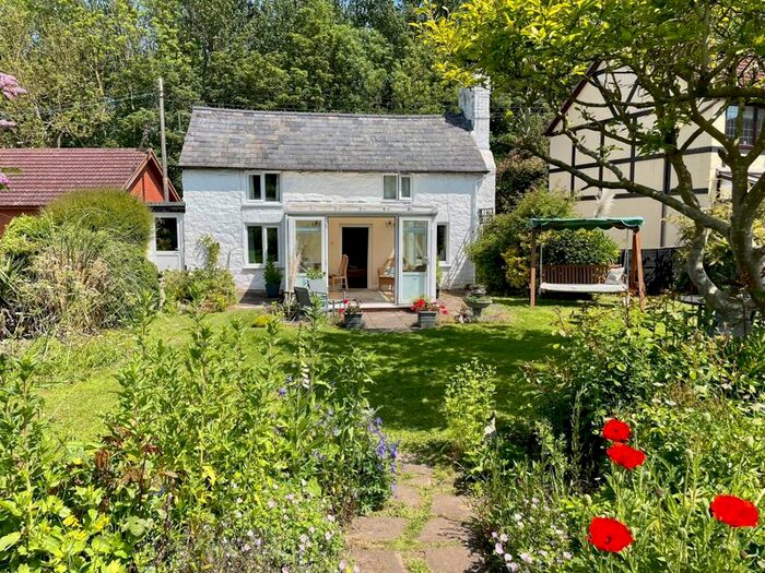 2 Bedroom Cottage For Sale In Cross Keys, Hereford, HR1