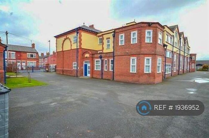 2 Bedroom Flat To Rent In Cambridge Court, Ellesmere Port, CH65