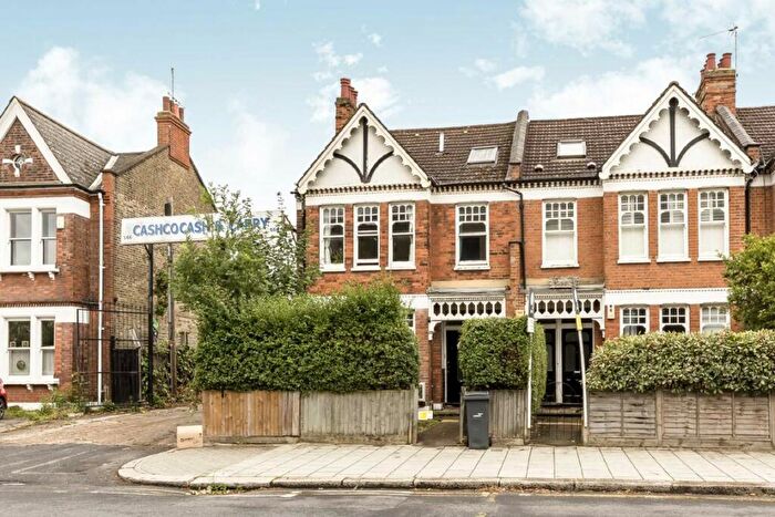 3 Bedroom Maisonette To Rent In Weir Road, Balham, SW12