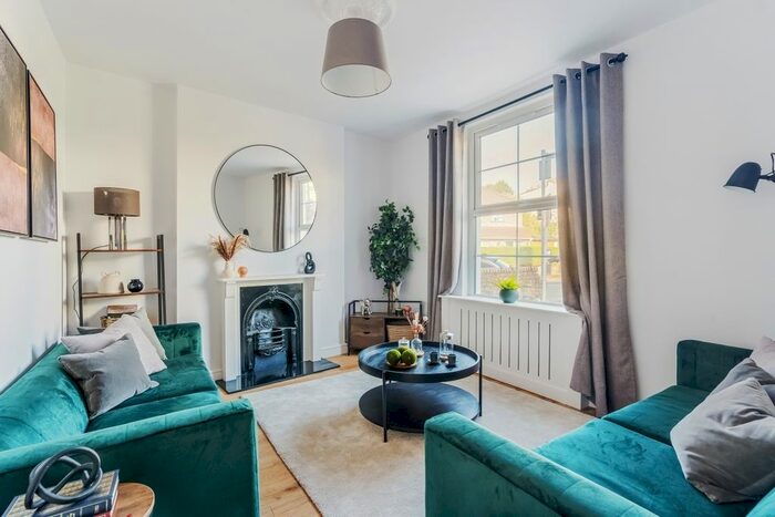 4 Bedroom Semi-Detached House To Rent In Southville Place, Southville, Bristol, BS3