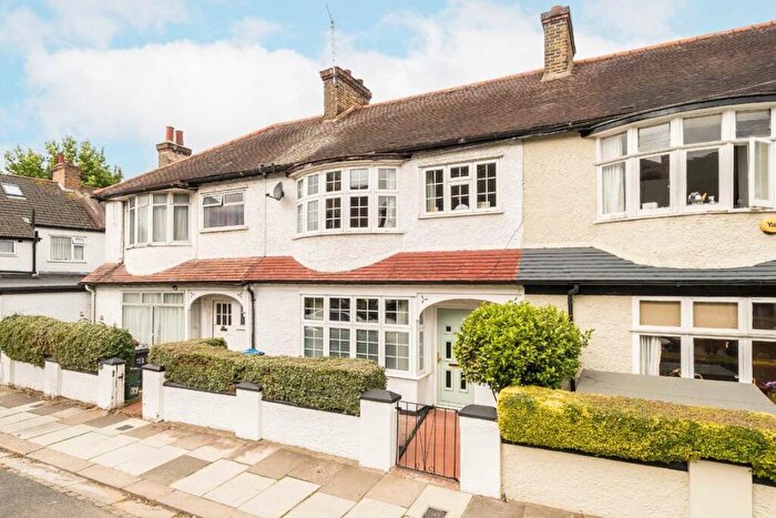 3 Bedroom House For Sale In Thirsk Road, Tooting, CR4