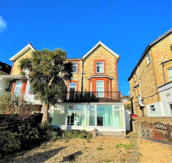 2 Bedroom Apartment To Rent In Alpine Road, Ventnor, PO38