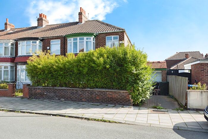 3 Bedroom End Of Terrace House For Sale In Nut Lane, Middlesbrough, TS4