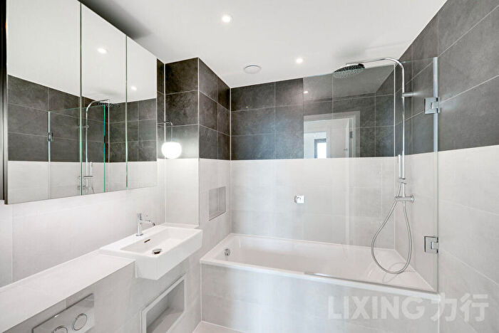 2 Bedroom Apartment To Rent In Menara Point, Twlevetrees Park, E16