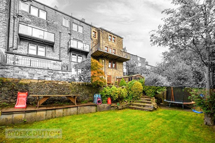 5 Bedroom Terraced House For Sale In Rochdale Road, Ripponden, West Yorkshire, HX6