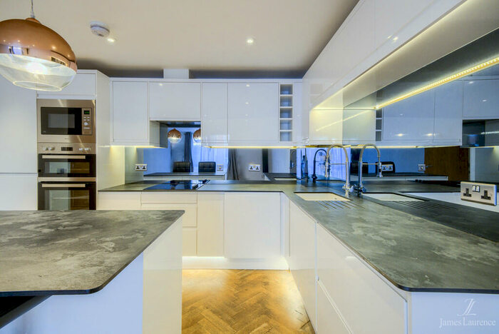 2 Bedroom Apartment For Sale In Heritage Court, Warstone Lane, Jewellery Quarter, B18