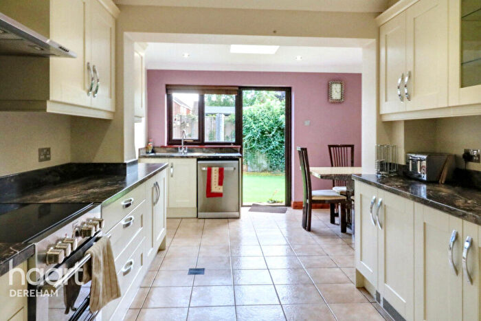 4 Bedroom Link Detached House For Sale In Keys Farm, Mattishall, NR20