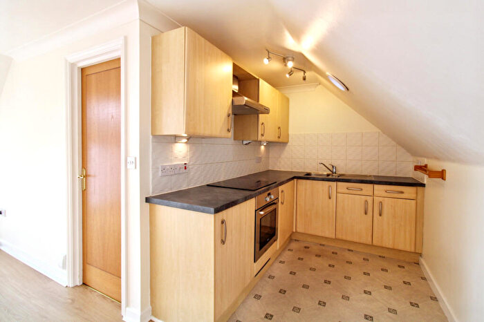 1 Bedroom Apartment For Sale In Aragon House, Yeovil Road, Farnborough, GU14