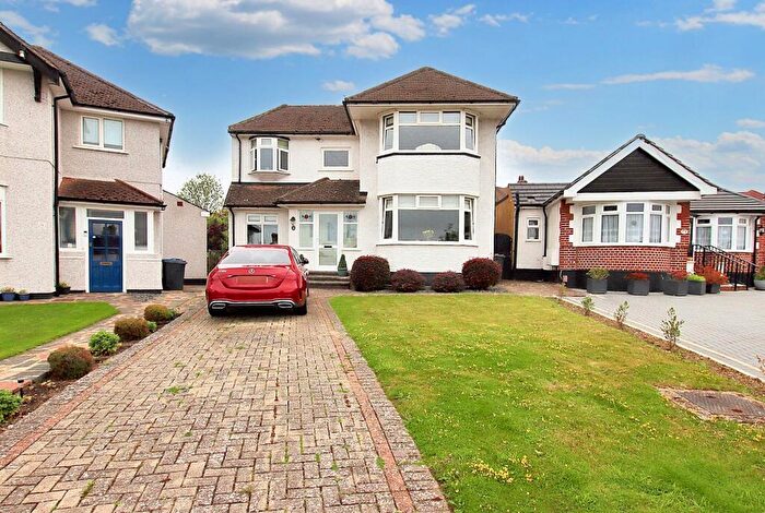 4 Bedroom Detached House For Sale In Addisons Close, Shirley, CR0