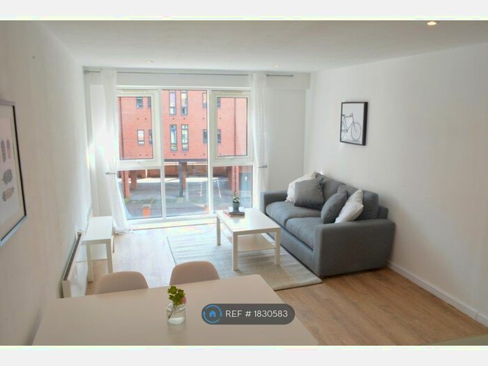 2 Bedroom Flat To Rent In East Street, Leeds, LS9