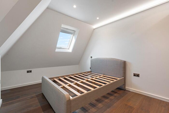 2 Bedroom Apartment To Rent In Noble House, Woodstock Road, London, NW11