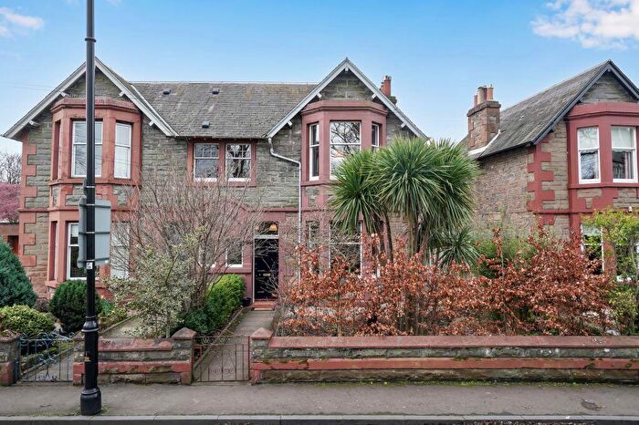 4 Bedroom Semi-Detached House For Sale In Station Road, Prestonpans, EH32