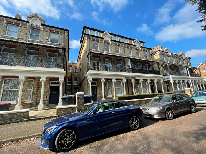 1 Bedroom Flat To Rent In Adrian Square, Westgate-On-Sea, CT8