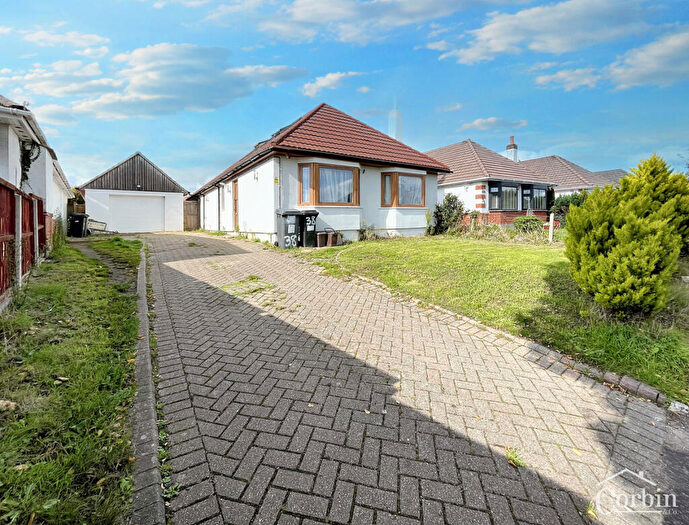 5 Bedroom Detached Bungalow For Sale In Green Lane, Bournemouth, BH10