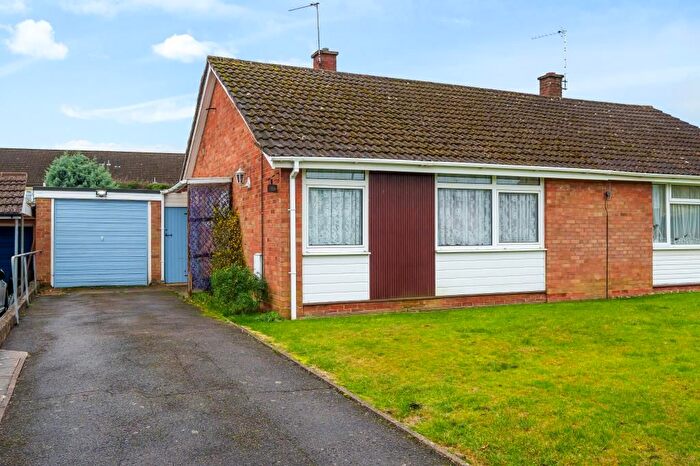 2 Bedroom Bungalow For Sale In Chesham, Buckinghamshire, HP5