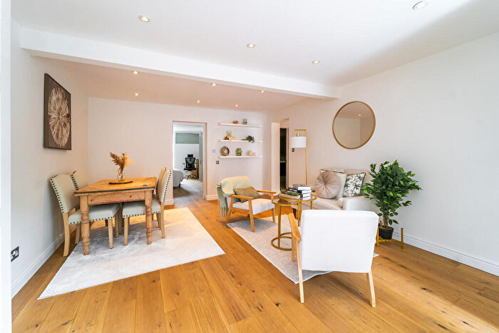 2 Bedroom Apartment To Rent In Wolseley Road, Crouch End, London, N8