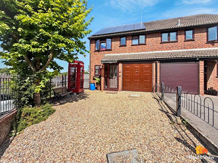 3 Bedroom Semi-Detached House For Sale In Inkerman Terrace, Chesham, HP5