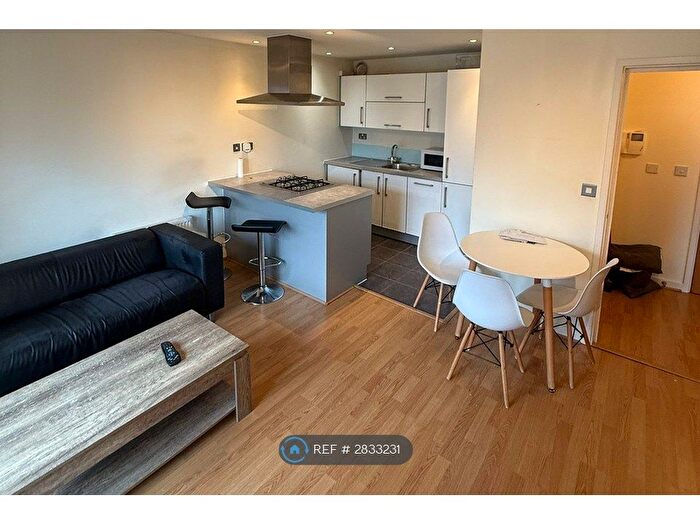 1 Bedroom Flat To Rent In Queen Mary Avenue, London, E18