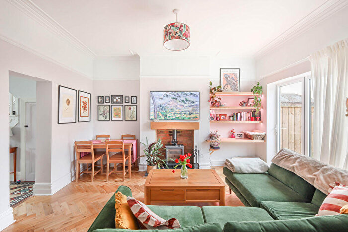 4 Bedroom Semi Detached House For Sale In Connaught Gardens, Forest Hall, Newcastle Upon Tyne, NE12