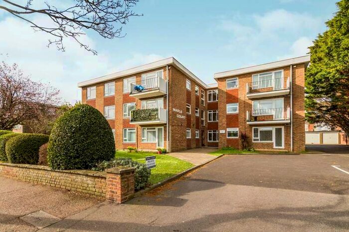 Flat To Rent In Maple Court, BN11