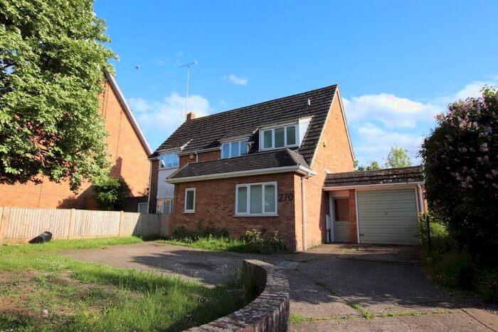 4 Bedroom Property To Rent In Kentwood Hill, Tilehurst, Reading, RG31