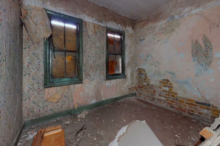 4 Bedroom Terraced House For Sale In Clarence Road, Grays, Essex, RM17