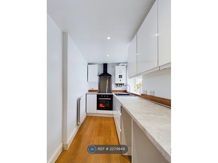 3 Bedroom Terraced House To Rent In Lowerhouse Lane, Burnley, BB12