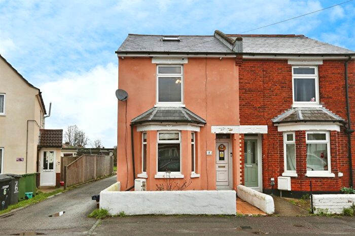 3 Bedroom Semi Detached House For Sale In St. Johns Road, Eastleigh, SO50