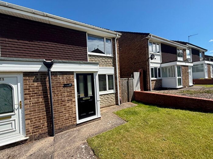 2 Bedroom End Terrace House For Sale In Brackenthwaite, Middlesbrough, TS5
