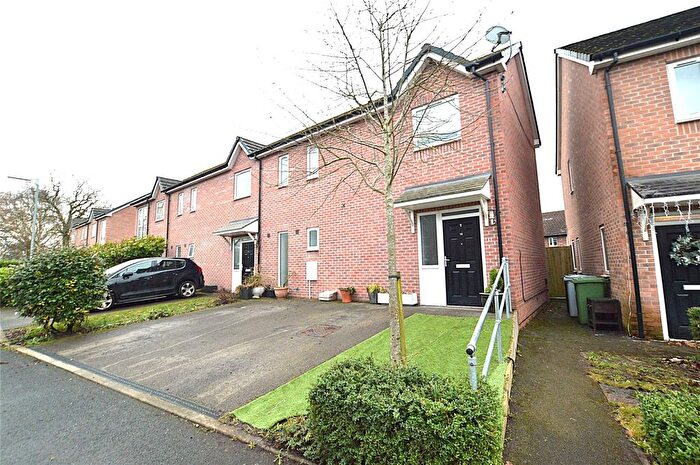 3 Bedroom Terraced House For Sale In Somerset Close, Macclesfield, Cheshire, SK10