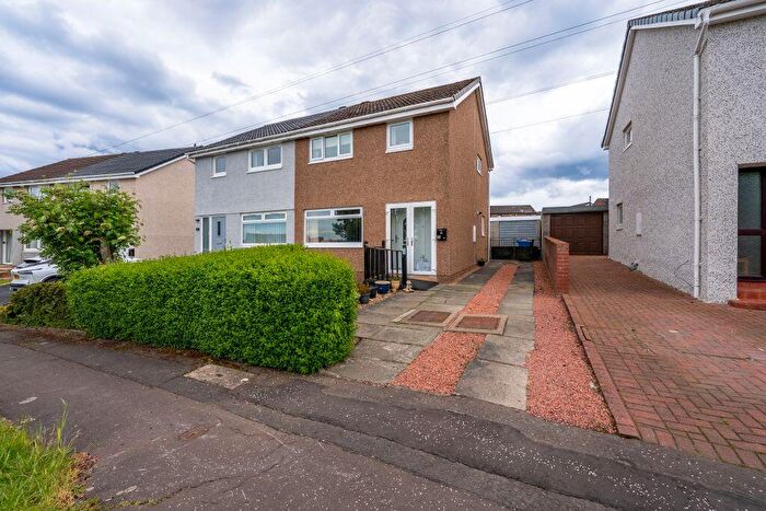 3 Bedroom Semi-Detached House For Sale In Beechbank Crescent, East Calder, West Lothian, EH53