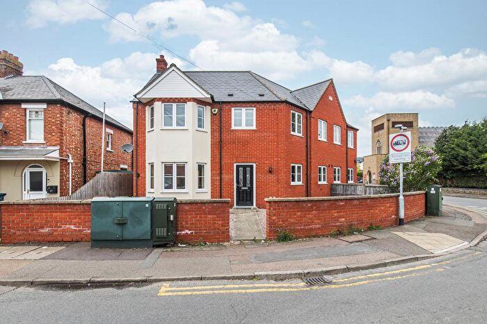 3 Bedroom Semi-Detached House For Sale In Victoria Road, Wisbech, Cambridgeshire, PE13