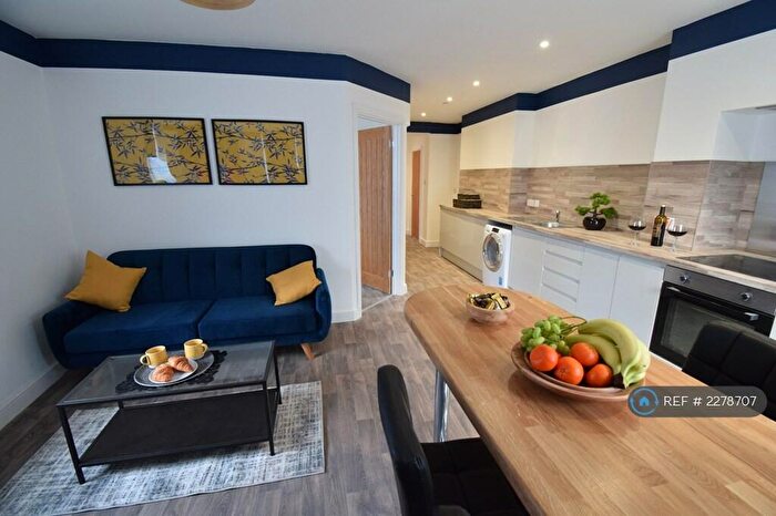 2 Bedroom Flat To Rent In Dalton Street, Cardiff, CF24