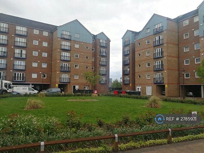 2 Bedroom Flat To Rent In Argent Court, Grays, RM17
