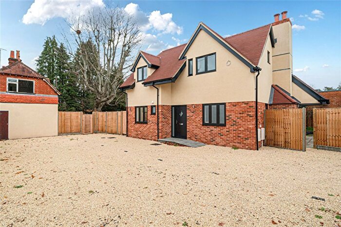 4 Bedroom Detached House For Sale In Great Austins, Farnham, Surrey, GU9