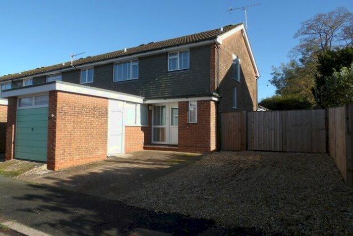 3 Bedroom End Of Terrace House To Rent In Linden Road, Romsey, SO51