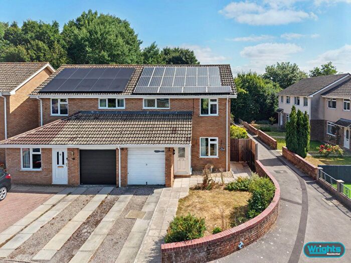 3 Bedroom Semi Detached House For Sale In Rambler Close, Trowbridge, BA14