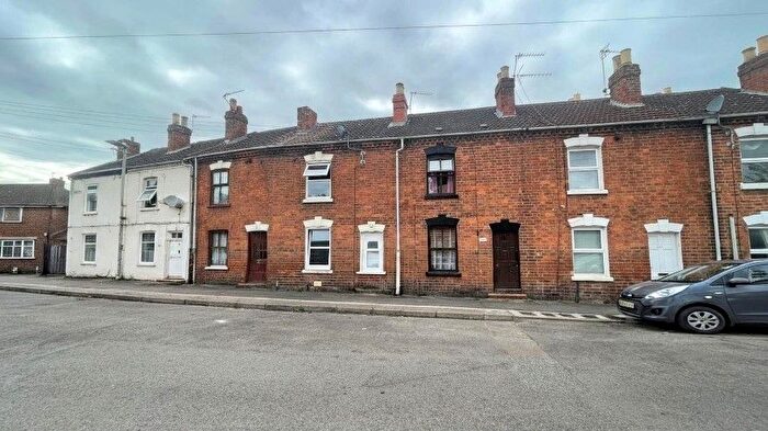 2 Bedroom Terraced House For Sale In India Road, Gloucester, GL1
