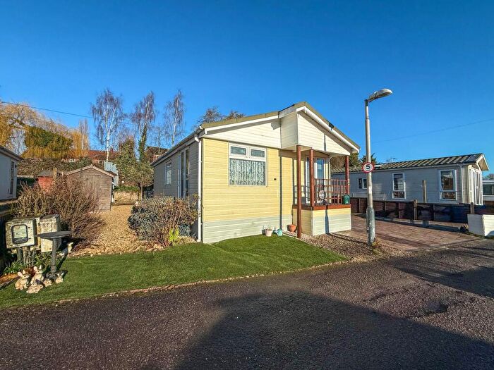 2 Bedroom Mobile Home For Sale In Bradestone Road, Nuneaton, CV11