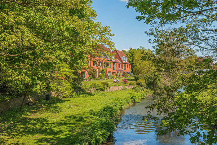 1 Bedroom Flat For Sale In South Street, Farnham, GU9