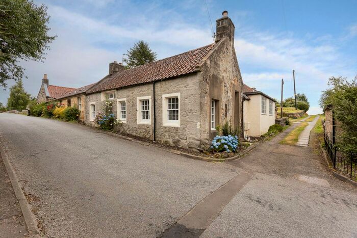 3 Bedroom Terraced House For Sale In Keltybridge, Kelty, Fife, KY4