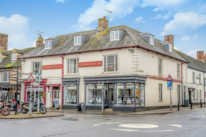 2 Bedroom Apartment To Rent In Corn Street, Witney, OX28